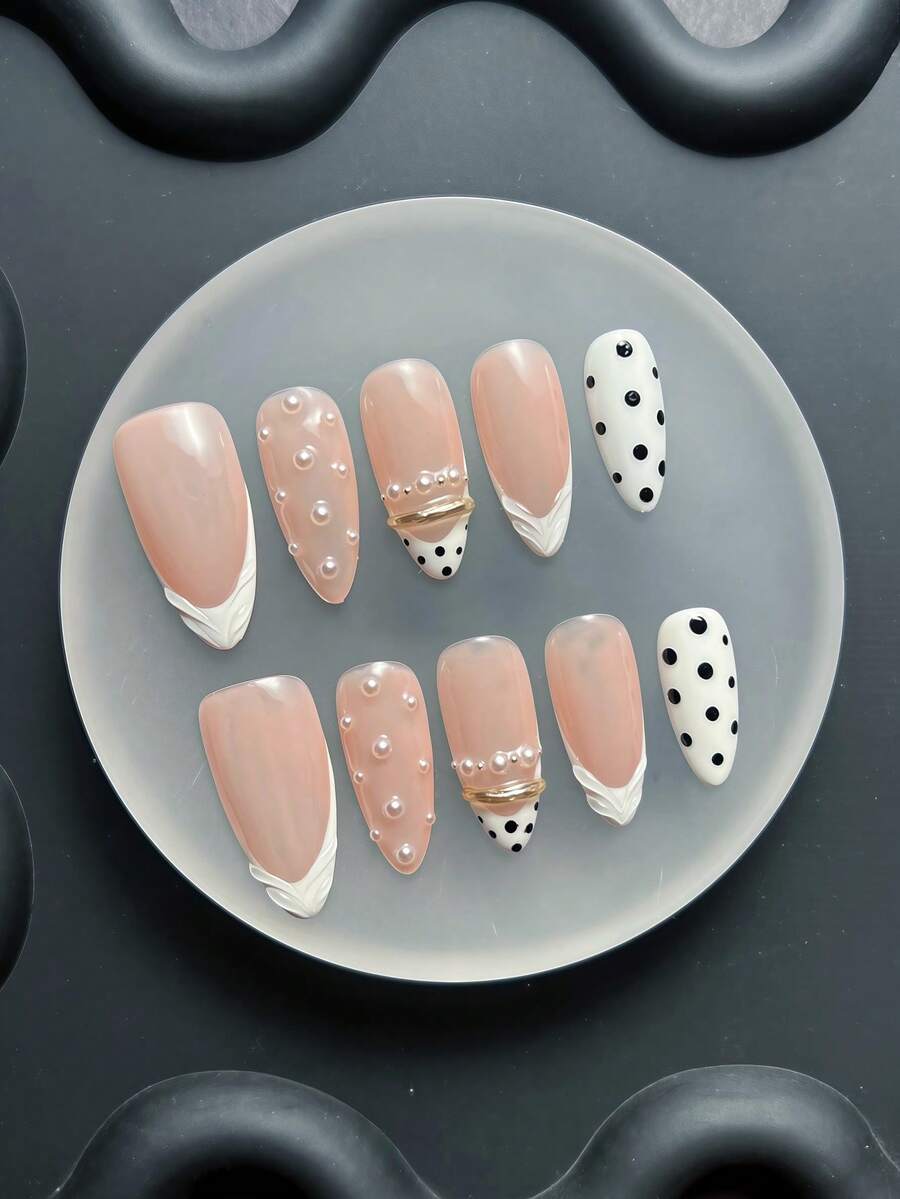 10 Peças de Unhas Postiças Feitas à Mão, Unhas Falsas em Formato de Amêndoa Rosa, Manicure Francesa com Cauda de Peixe Branca, Bolinhas Pretas e Brancas, Decorações com Pérolas 3D e Anéis Dourados, Unhas de Verão, Y2K, Arte de Unhas Reutilizável Brilhante, Adequado para Uso Diário/Feriados. - Rosa Bebê - Visão 1