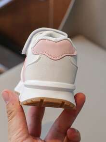 1 par de zapatos casuales rosa bebé, zapatos de correr ligeros y versátiles para niños y niñas, zapatos deportivos de moda para exteriores con cierre de gancho y bucle para niños y niñas pequeños - Rosa - Ver 2