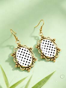 1 Pair Casual Minimalist Black & White Polka Dot Pattern With Oval Hollow Dot Lace Earrings, Suitable For Women's Daily Wear - White - View 2