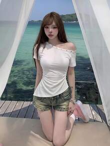 不对称褶皱腰部T恤，不对称肩部性感短袖上衣，夏季休闲白色 - 白色 - 查看 2
