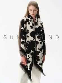 1pc Women's Cow Print Fashion Soft Warm Polyester Faux Mink Fur Scarf, Suitable For Autumn/Winter Daily Wear And Halloween - Black and White - View 1