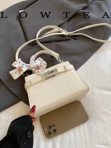 low tea New Fashion Women's Handbag, All-Over Polka Dot Pattern Fashionable Shoulder Strap Decoration Adjustable Shoulder Strap Shoulder Crossbody Bag, Minimalist Solid Color High-End Hardware Decoration Commuter Shoulder Bag - White - View 4
