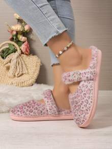 Pink & Brown Leopard Print Fuzzy Rhinestone Single Strap Full Coverage Round Toe Slip-On Sandals For Women, Flat Furry Slides For Home And Outdoor Wear, Autumn/Winter - Pink - View 3