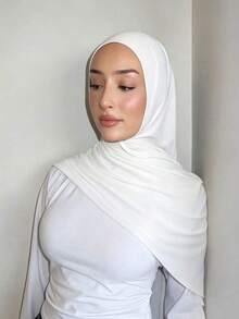 أبيض