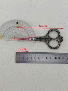 4.7" Petal-Shaped Vintage Sewing Scissors, Sharp Fabric Shears For Crafts, Arts, Yarn, DIY Tools, Eyebrow, Nose Hair & Beard Trimming, Stainless Steel - Multicolor - View 4