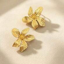 1 Pair Vintage Textured Petal Flower Stud Earrings, Minimalist Metal Floral Earrings For Women Daily Wear Jewelry, Gold & Silver Two Tones - Multicolor - View 4