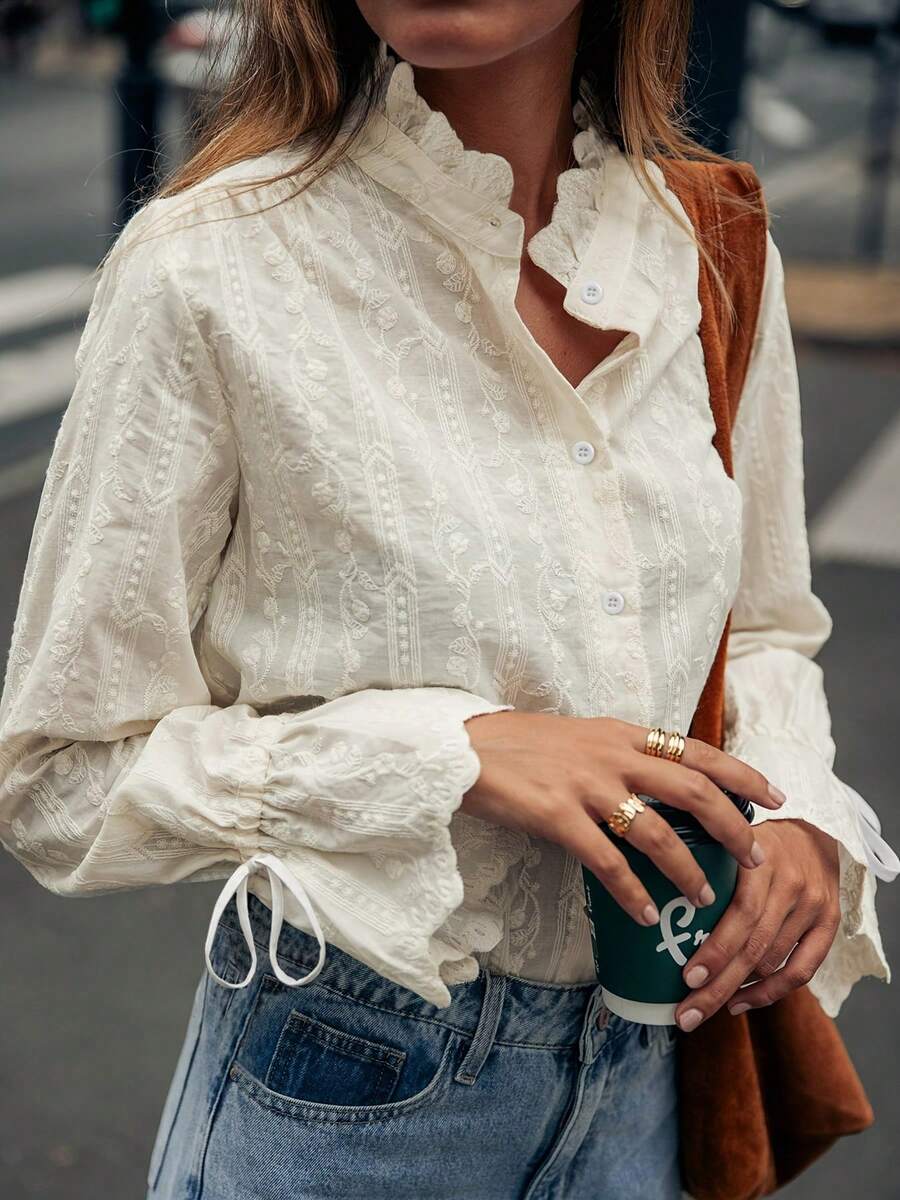法式街頭風優雅緹花刺繡袖口羅紋彈性設計喇叭袖女款鈕扣襯衫,秋冬款,吸汗透氣(隨機印花) - 杏色 - 查看 1