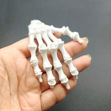 Realistic Skeleton Hand Keychain, Movable Finger Bones, Articulated Joint Skeleton Hand Keyring, Dark Gothic Style Men's Gift - Multicolor - View 5