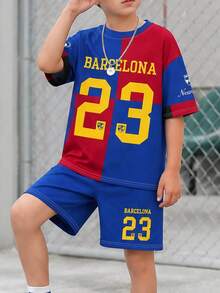 Conjunto de 2 piezas de camiseta de manga corta y pantalones cortos con bloques de color rojo & azul para niños, conjunto deportivo de jersey para niños con estampado de letra BARCELONA & número 23 - Rojo - Ver 6
