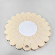 1pc Silicone Heat Resistant Mat, Non-Slip And Heat-Resistant, Suitable For Kitchen Countertops, Ideal For Placing Hot Dishes. Modern Design, Can Hold Pots, Bowls And Pans. Elegant Daisy Pattern Silicone Placemat, Heat-Resistant And Easy To Clean, Can Be Used As Coaster And Heat-Resistant Mat. - View 9