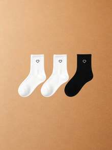 1/3/5 Pairs Men's Mid-Calf Socks, Black & White Heart Pattern Socks, Unisex Sports Socks, Korean Style Versatile Black & White Heart Mid-Calf Socks, All-Season Wear, Soft & Breathable, Skin-Friendly & Comfortable, High Elasticity, Moisture-Wicking & Sweat-Absorbing, Durable & Non-Tight; Suitable For Daily Commute, Casual Wear, Basketball, Cycling, Hiking, Running And Other Sports, Sports Socks, Fitness Training Socks. - Multicolor - View 11