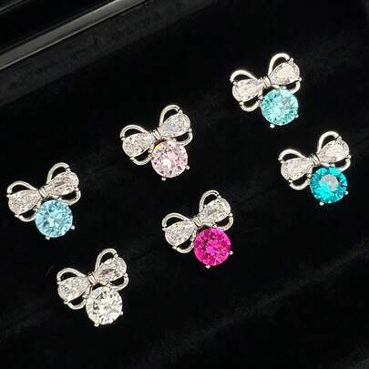 フラッシングミニリボンスタッドピアス、精巧でかわいいラインストーン軟骨イヤーカフ、女性向け多用途ファッション
