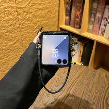 Funda de teléfono con patrón de cocodrilo Simple Classics con correa portátil compatible con Samsung Galaxy Z Flip 8 Flip8 cubierta trasera - Negro - Ver 2