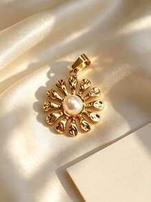 Luxury Vintage Engagement Style 3D Sun Pattern Daisy Flower Pearl Stainless Steel DIY Pendant, Hammered Texture Gold Pendant, Waterproof Sweat-Resistant Non-Oxidizing, Suitable For Graduation Party, Engagement Party, Wedding, Indoor Concert, Luxury Dinner, Can Be Paired With Various Pendants For Layering, Anniversary Gift For Girlfriend, Mom High-End Commemorative Accessory - Multicolor - View 9