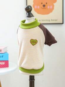 PETCIRCLE 1件寵物衣服 小狗幼犬適用 可愛防風保暖 簡約百搭 柔軟親膚 咖啡色條紋愛心圓領毛衣 - 綠色 - 彩色 - 查看 8