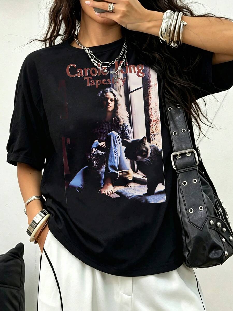 Carole King Tapestry 100% Cotton Vintage Singer Photo With Cat Retro Music Graphic T-Shirt - 黑色 - 查看 1