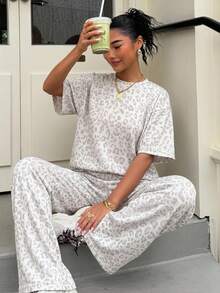Women Two-Piece Outfits - 不同顏色的4 - 查看 1