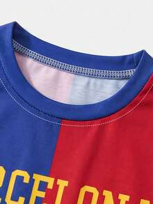 Conjunto de 2 piezas de camiseta de manga corta y pantalones cortos con bloques de color rojo & azul para niños, conjunto deportivo de jersey para niños con estampado de letra BARCELONA & número 23 - Rojo - Ver 7