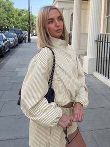 VIBEWAVE Spring/Autumn Daily Commute Beige Fine Striped Mock Neck Cropped Drawstring Top + High Waist Wide Leg Shorts 2 Pieces Set, Slouchy Loose Casual Outfit - Light Yellow - View 4