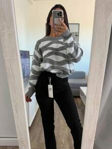 Senya Autumn/Winter New Round Neck Wavy Striped Contrast Color Long Sleeve Knit Sweater, Loose Warm Comfortable Women's Pullover Knit Top - Grey - View 4