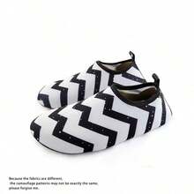 1 par de calcetines de playa y zapatos de agua resistentes al calor de verano, de secado rápido, antideslizantes, con rayas y lunares en color blanco leche, para fiestas al aire libre, fiestas en la piscina y uso en el hogar, calcetines transpirables tipo descalzos para parejas unisex, zapatos de natación para playa, parque acuático, buceo y surf, ligeros y duraderos, regalo de cumpleaños (talla múltiple, unisex, color de unión aleatorio) - Esencial de playa - Multicolor - Ver 8