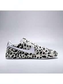 Nike 男款 TENNIS CLASSIC CS PRM CHEW DOG 低筒網球鞋 JA8560-100 - 黑與白 - 查看 2