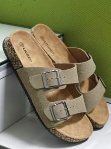 Da lộn màu kaki