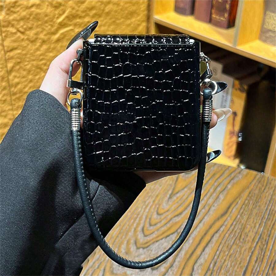 Funda de teléfono con patrón de cocodrilo Simple Classics con correa portátil compatible con Samsung Galaxy Z Flip 8 Flip8 cubierta trasera - Negro - Ver 1
