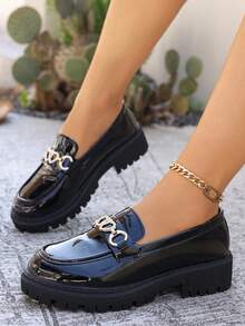 Women's Heart Chain Rhinestone Patent Leather Thick Sole Loafers, Height-Increasing Non-Slip Chunky Sole Slip-On Casual Commute Shoes, Preppy Style - Black - View 2