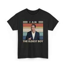 Retro-Design: "I'm The Oldest Boy" - Kendall Roy Sweatshirt, Funny Jeremy Strong As Kendall Roy Crew Neck Sweatshirt, Shirt V0IH - Black - View 6