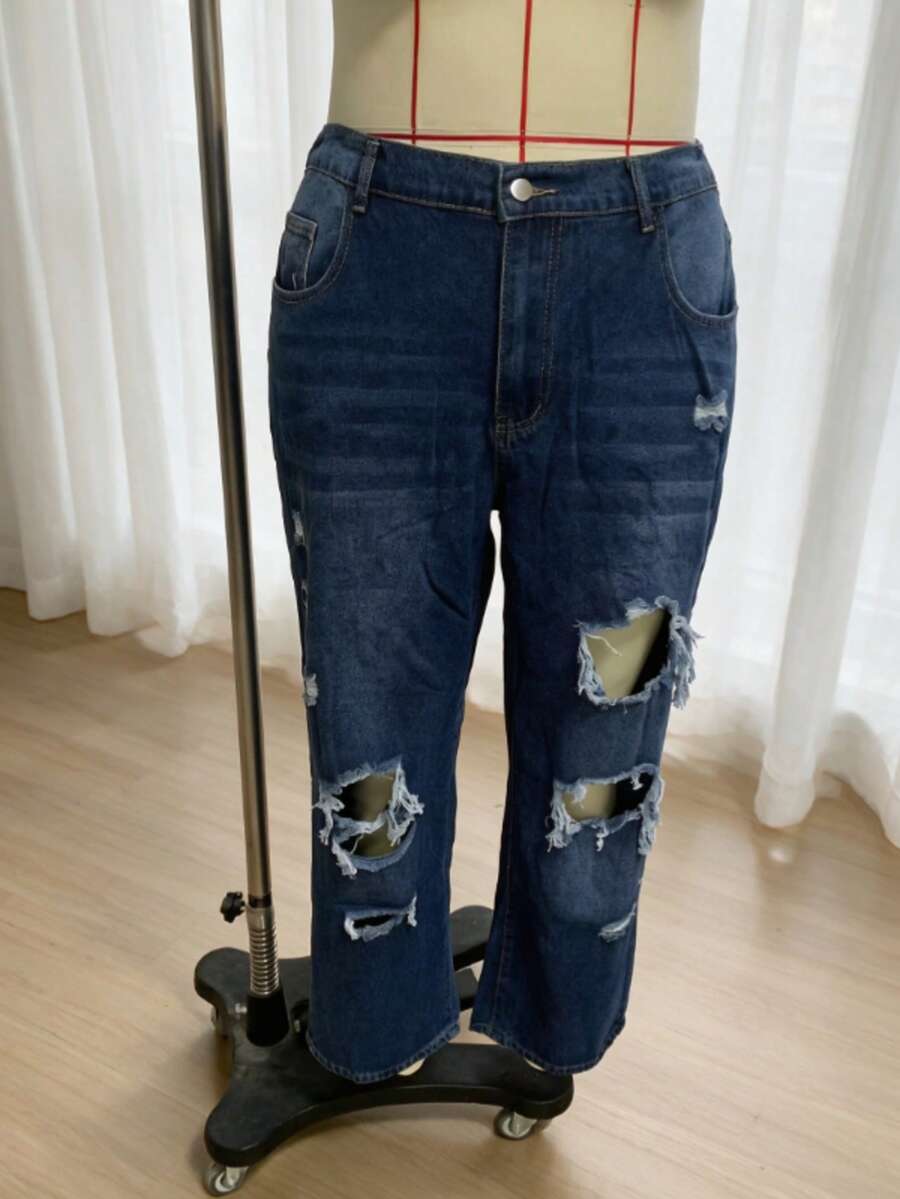 大尺碼女款街頭風休閒口袋鈕扣破洞牛仔長褲,日常百搭舒適牛仔褲 - 深色水洗藍 - 查看 1