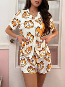 Noctvar OBM Sleepwear X Garfield Set Piyama 2 Potong Atasan Lengan Pendek Motif Kartun dengan Saku dan Celana Pendek, Cocok untuk Semua Musim - Putih - View 4