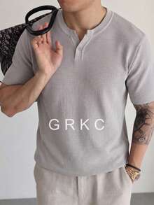GRKC 男士針織短袖亨利領修身版型美式復古風輕量華夫格紋單鈕扣前襟素色針織T恤 春夏季 - 淺灰色 - 查看 1