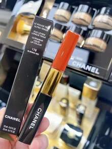 Chanel LE ROUGE DUO ULTRA TENUE 長效持久液態唇膏 - 176 - BURNING RED - 查看 2