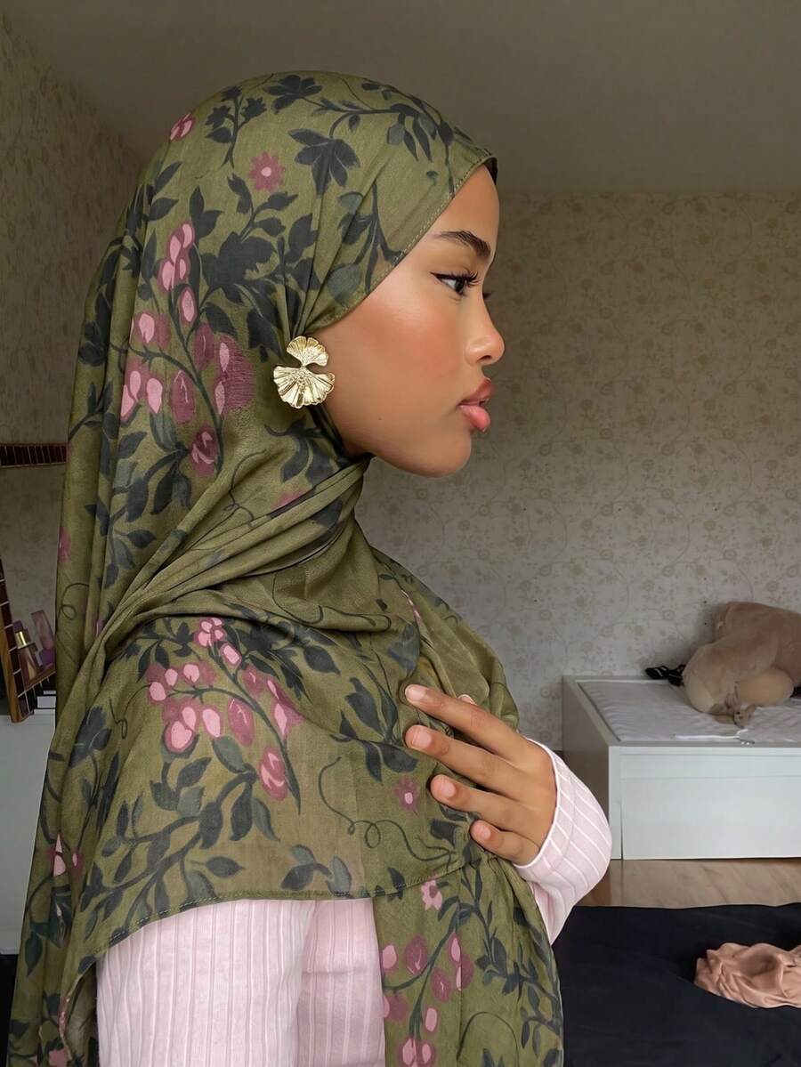 1件女款波希米亞風時尚水彩花卉印花黏膠纖維圍巾,春夏休閒街頭希賈布多功能披肩,適合日常穿搭 - 橄欖綠 - 查看 1