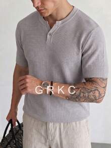 GRKC 男士針織短袖亨利領修身版型美式復古風輕量華夫格紋單鈕扣前襟素色針織T恤 春夏季 - 淺灰色 - 查看 2