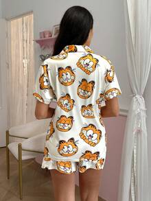 Noctvar OBM Sleepwear X Garfield Set Piyama 2 Potong Atasan Lengan Pendek Motif Kartun dengan Saku dan Celana Pendek, Cocok untuk Semua Musim - Putih - View 2