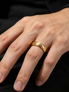 1pc Men's Business Style Stainless Steel Ring With 3D Twisted Line Detail, Plain Band For Daily Commute, Office, Anniversary Gift - Yellow Gold - View 1