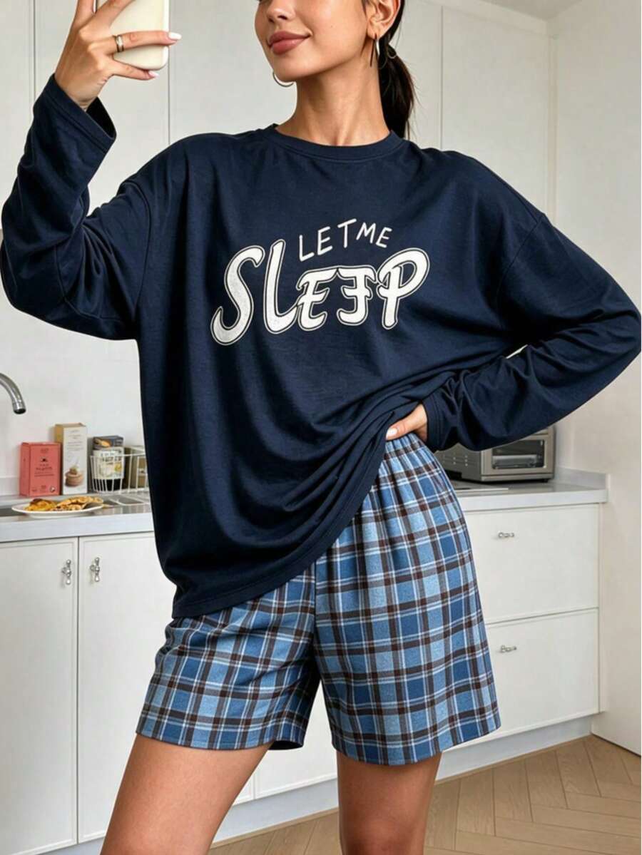 女款睡衣套裝，經典圓領字母印花上衣搭配格紋短褲兩件套，休閒時尚簡約居家服套裝