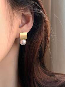 1pair Gold/Silver French Vintage Brushed Matte Shell Pearl Geometric Square Stud Earrings–Elegant Minimalist,For Daily,Vacation,Travel,CasualWear,Gift - Geometry - View 6