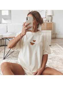 Minimalist Retro Embroidered Graphic Tee, Custom Butterfly Embroidered Casual Shirt, Vintage Daily Top, Fast Local Delivery - 白色 - 查看 3
