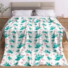 1pc Cute Emerald Green Cartoon Mushroom Bow Flannel Printed Blanket, White Background With Cute Blue Mushroom And Pink Heart Pattern, Soft And Lightweight, Comfortable, Suitable For Home Decor Blanket, Applicable For Sofa, Bed, Office, Camping, Bedroom And Other Scenes - Multicolor - View 9