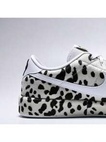 Nike 男款 TENNIS CLASSIC CS PRM CHEW DOG 低筒網球鞋 JA8560-100 - 黑與白 - 查看 5