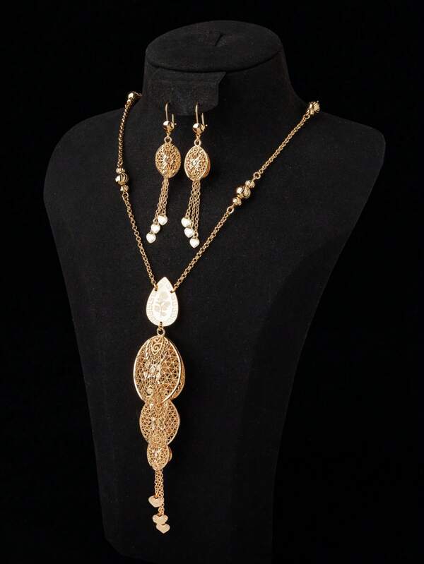 3pcs Copper Plated 18K Champagne Gold Jewelry Water Drop Laser Rose Flower Pendant Hollow Round Disc Carved Multi-Faceted 3D Pendant Y-Shaped Long Necklace Waterproof Fade-Resistant Casual Vacation Style Long Necklace Long Earrings Gold Jewelry European And American Fashion Elegant Dubai Style Suitable For Wedding Party Daily Casual Vacation Wear Gift Blessing Women's Jewelry Set