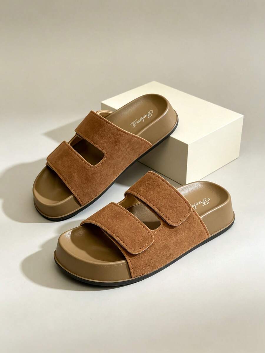 Zapatos de mujer Zapatos planos de mujer Sandalias de verano para mujer Sandalias elegantes de mujer Sandalias planas de mujer Sandalias de mujer Sandalias lindas Chanclas Sandalias planas con cierre de gancho y bucle Zapatos de mujer Sandalias color caqui Zapatos planos versátiles Sandalias de playa Suela blanda Punta abierta Pantuflas de verano Zapatos de mujer Zapatos para compras y uso al aire libre Pantuflas Pantuflas de verano - Caqui - Ver 1