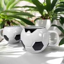 創意足球造型陶瓷馬克杯 3D 紋理杯 個性化咖啡杯 適合球迷 - 黑與白 - 查看 2