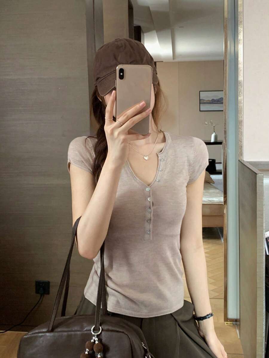 Soft & Versatile V-Neck Knit T-Shirt Women's New Korean Style Slim Fit Flattering Button Short Sleeve Top Summer - Oatmeal - View 1