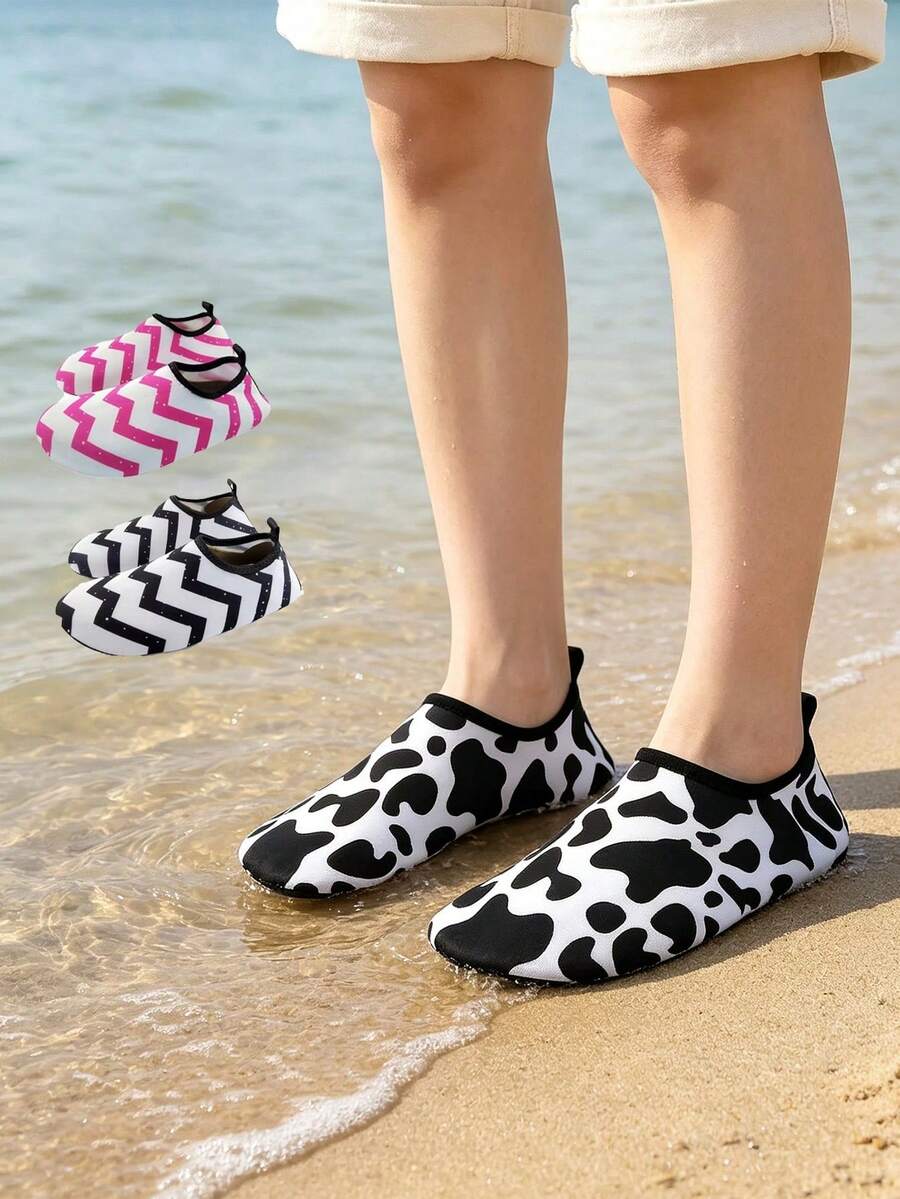 1 par de calcetines de playa y zapatos de agua resistentes al calor de verano, de secado rápido, antideslizantes, con rayas y lunares en color blanco leche, para fiestas al aire libre, fiestas en la piscina y uso en el hogar, calcetines transpirables tipo descalzos para parejas unisex, zapatos de natación para playa, parque acuático, buceo y surf, ligeros y duraderos, regalo de cumpleaños (talla múltiple, unisex, color de unión aleatorio) - Esencial de playa - Multicolor - Ver 1