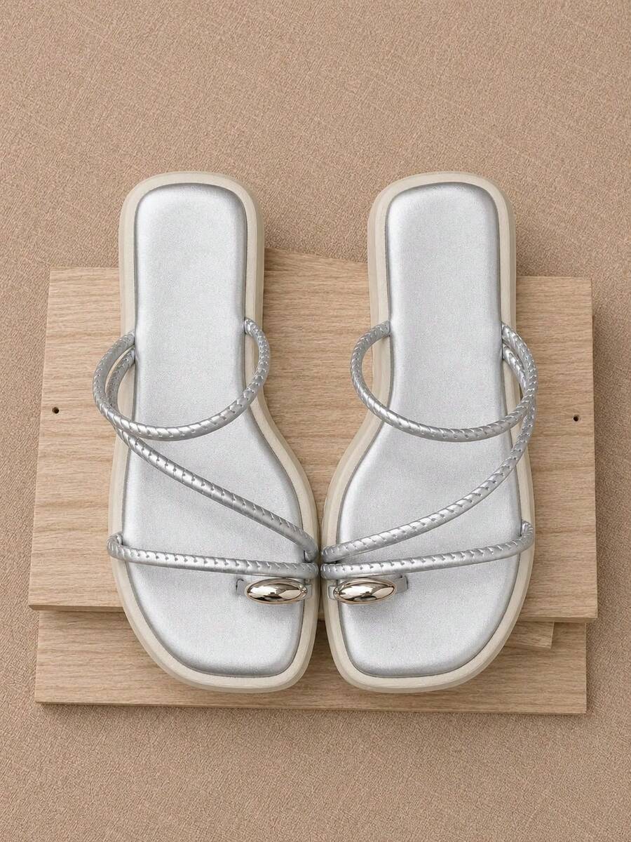 Women's Flatform Sandal With ABS Detail On The Little Toe, Elegant Women's Flat Summer - 銀色 - 查看 1