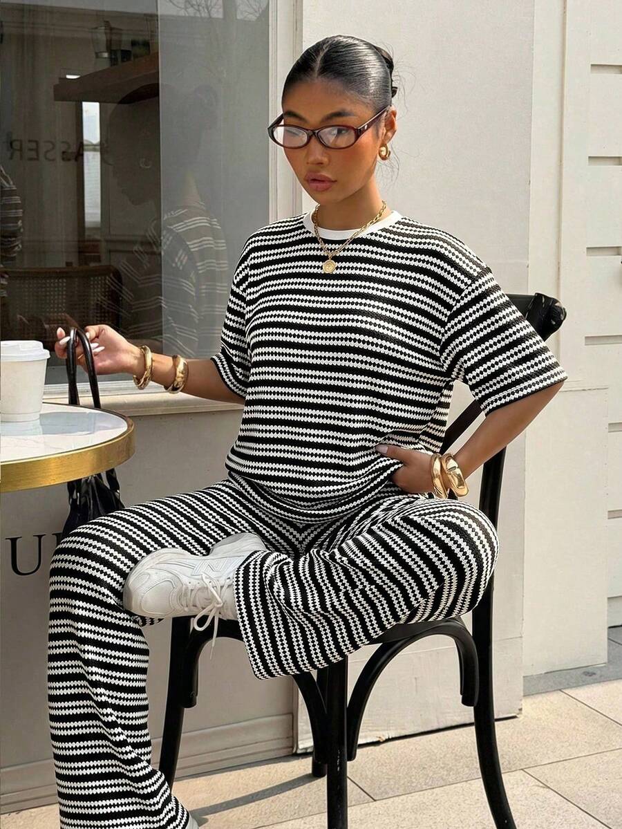 Women Two-Piece Outfits - 黑白 - 查看 1